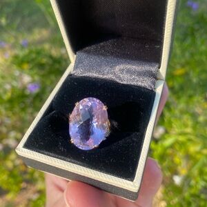 10k Gold AMETHYST Ring With Diamonds On both Sides